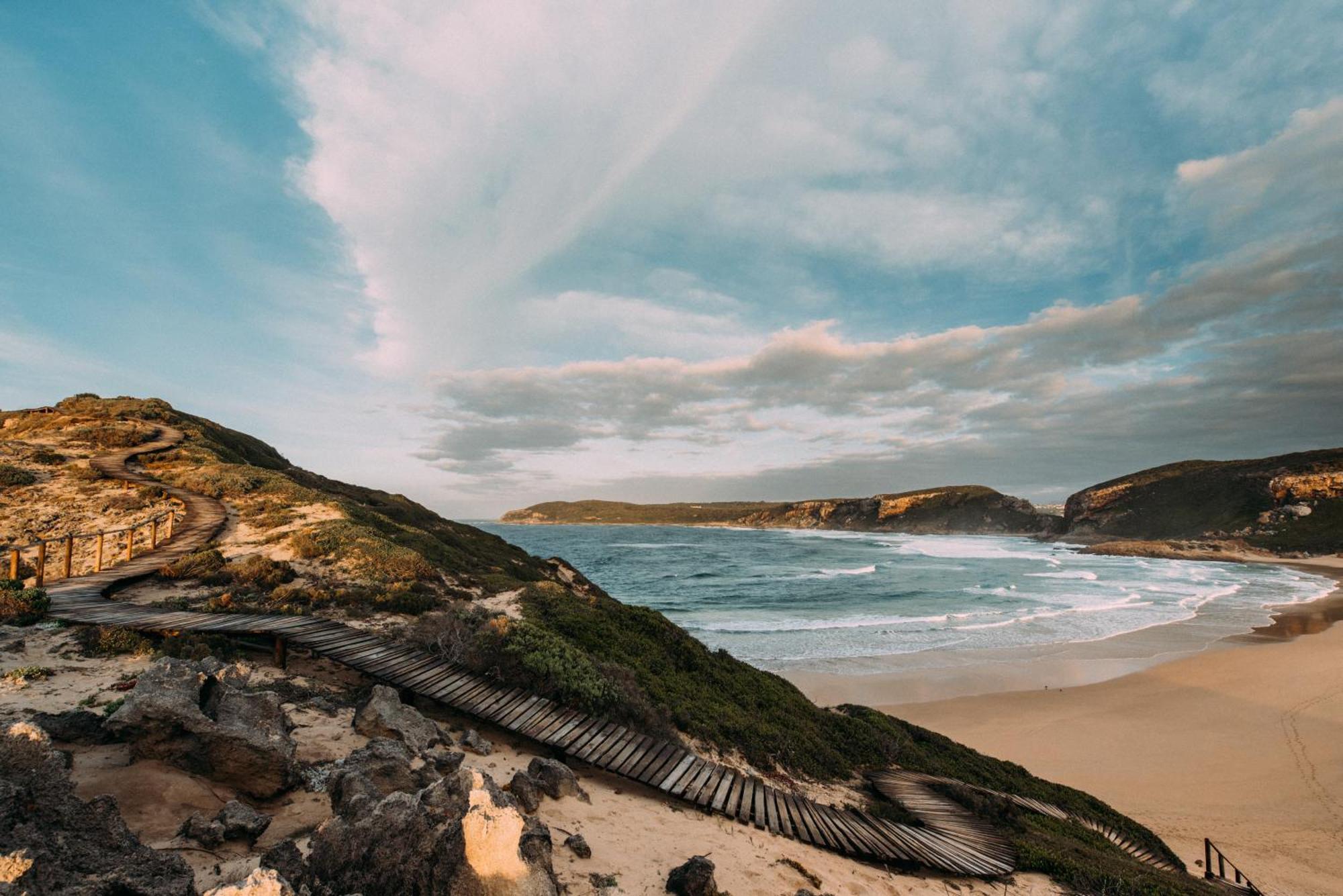 Dolphins' Playground Beachfront B&B เพลตเตนเบิร์กเบย์ ภายนอก รูปภาพ